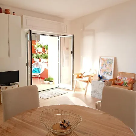 La Sundevilla Apartment *